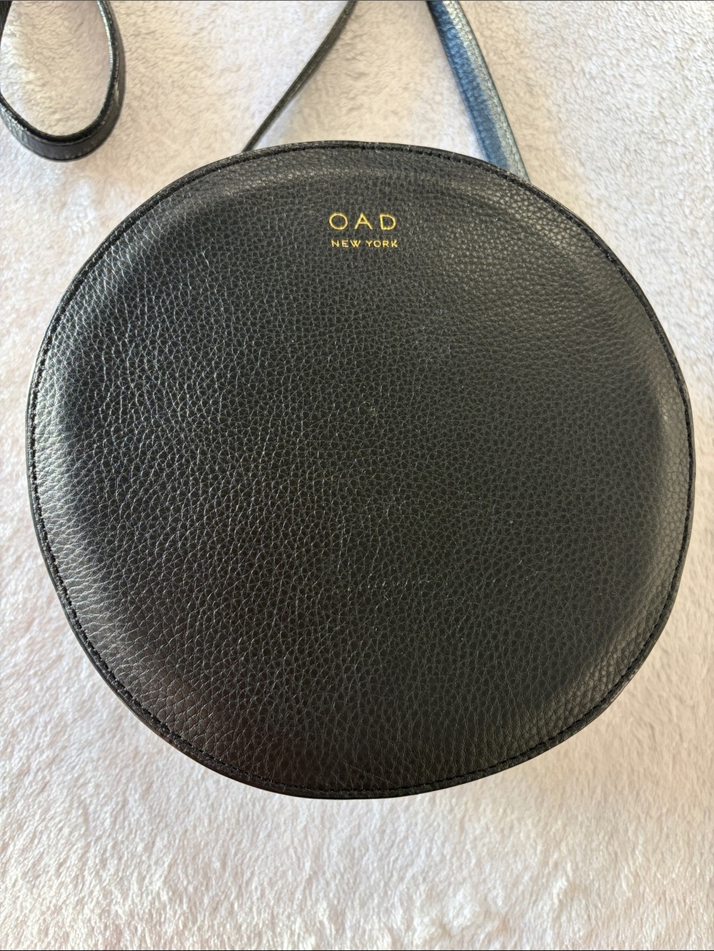 OAD New York Black Pebbled Round Crossbody Bag - Picture 2 of 14